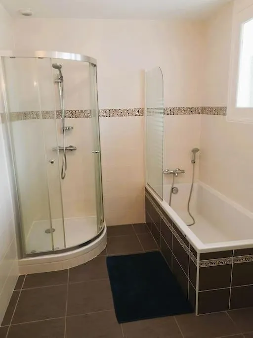 Joli Appartement Saint-Martin-des-Champs  0*, Saint-Martin-des-Champs (Finistere)